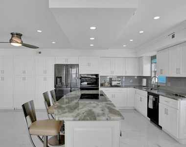 5200 N Ocean Boulevard - Photo Thumbnail 15