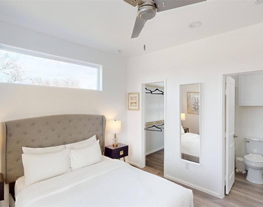 3235 Dallas Street - Photo Thumbnail 10