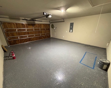 1104 Canterbury Lane - Photo Thumbnail 29