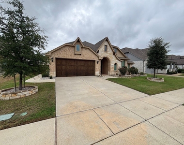 1104 Canterbury Lane - Photo Thumbnail 1
