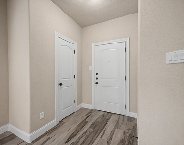 7905 Butler Court - Photo Thumbnail 4