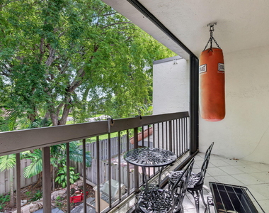 20533 Ne 6th Court - Photo Thumbnail 23