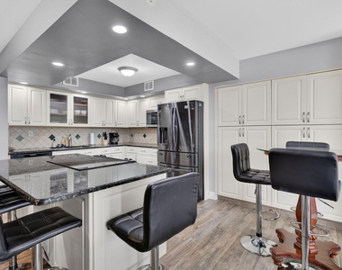 20533 Ne 6th Court - Photo Thumbnail 12