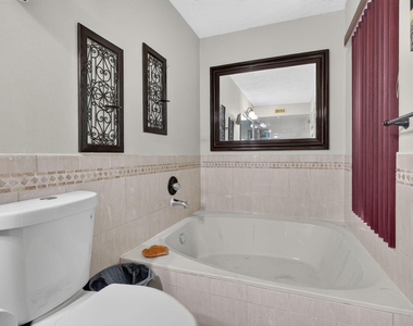 20533 Ne 6th Court - Photo Thumbnail 20