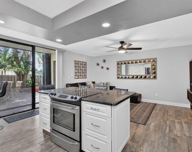 20533 Ne 6th Court - Photo Thumbnail 10