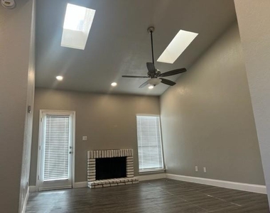 5616 Preston Oaks Road - Photo Thumbnail 3