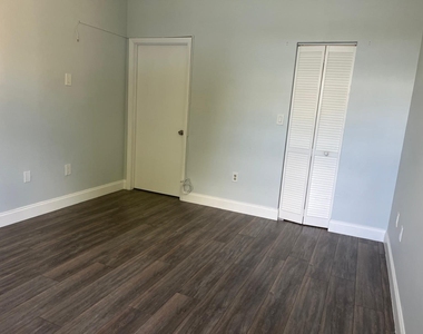 1791 Nw 96th Terrace - Photo Thumbnail 6
