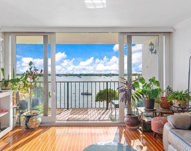 5600 N Flagler Drive - Photo Thumbnail 1
