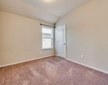 6320 Eagle Pier Way - Photo Thumbnail 15