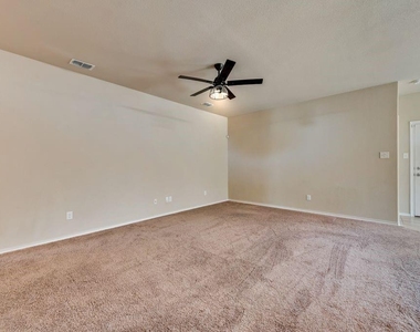 6320 Eagle Pier Way - Photo Thumbnail 4