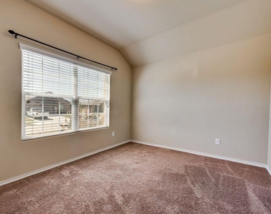 6320 Eagle Pier Way - Photo Thumbnail 14