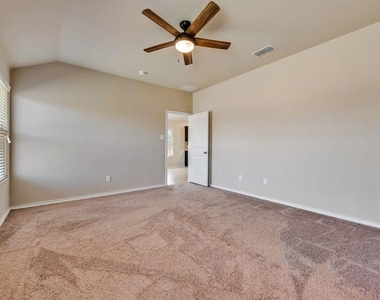 6320 Eagle Pier Way - Photo Thumbnail 18