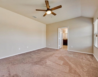 6320 Eagle Pier Way - Photo Thumbnail 11