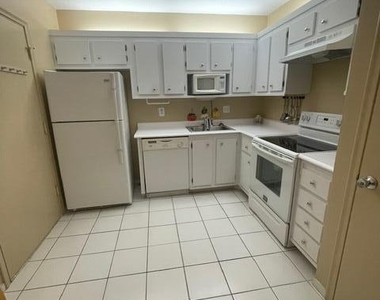 4740 Nw 21st Street - Photo Thumbnail 7