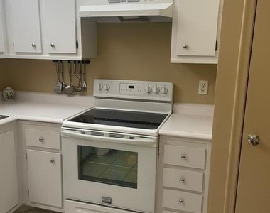 4740 Nw 21st Street - Photo Thumbnail 9