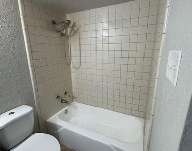 2522 Cunningham Street - Photo Thumbnail 10