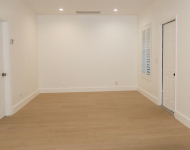 614 Palm Street - Photo Thumbnail 2