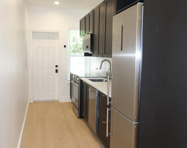 614 Palm Street - Photo Thumbnail 5