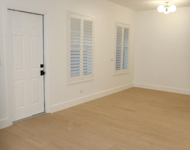 614 Palm Street - Photo Thumbnail 3