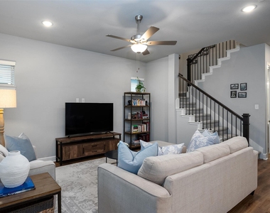 3436 Evening Petal Lane - Photo Thumbnail 8