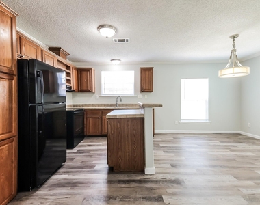 2536 Kool Avenue - Photo Thumbnail 4
