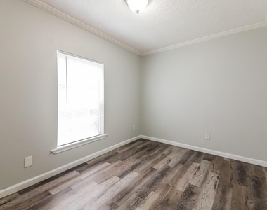 2536 Kool Avenue - Photo Thumbnail 11