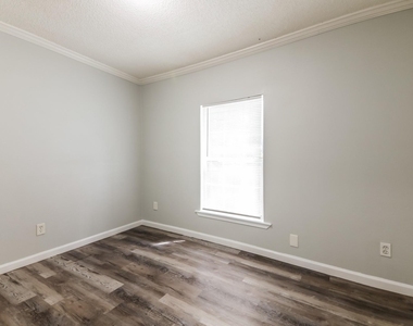 2536 Kool Avenue - Photo Thumbnail 8