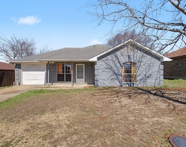 114 Prairie Creek Circle - Photo Thumbnail 1