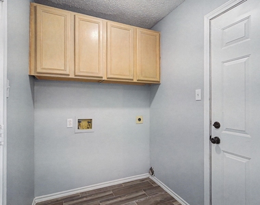 114 Prairie Creek Circle - Photo Thumbnail 23