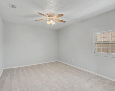 114 Prairie Creek Circle - Photo Thumbnail 13
