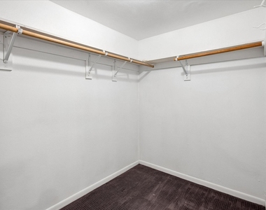 3815 Holland Avenue - Photo Thumbnail 22