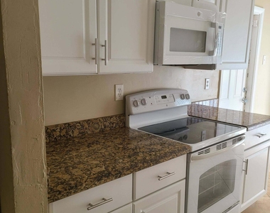 9947 Sw 59th Court - Photo Thumbnail 6