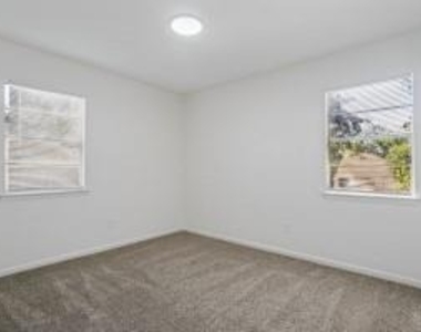 404 Limestone Drive - Photo Thumbnail 11