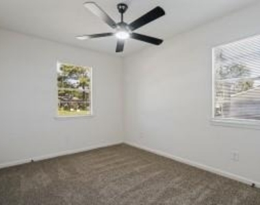 404 Limestone Drive - Photo Thumbnail 14