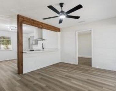 404 Limestone Drive - Photo Thumbnail 3