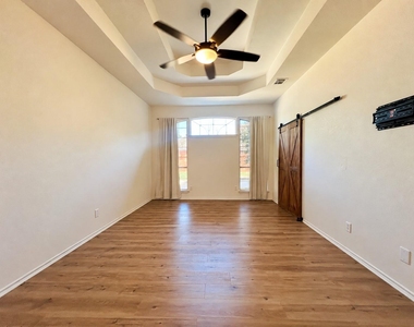 1606 Sarah Brooks Drive - Photo Thumbnail 16