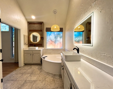 1606 Sarah Brooks Drive - Photo Thumbnail 19