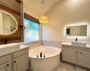1606 Sarah Brooks Drive - Photo Thumbnail 18