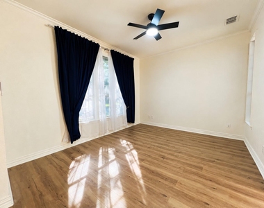 1606 Sarah Brooks Drive - Photo Thumbnail 4
