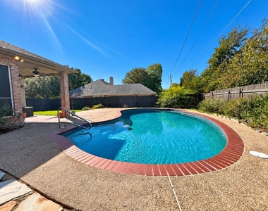 1606 Sarah Brooks Drive - Photo Thumbnail 31