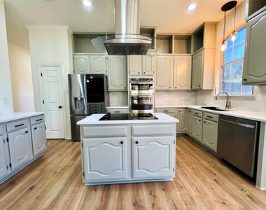 1606 Sarah Brooks Drive - Photo Thumbnail 9