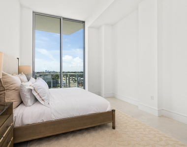 220 Lake Shore Drive - Photo Thumbnail 24