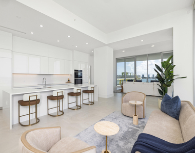 220 Lake Shore Drive - Photo Thumbnail 11