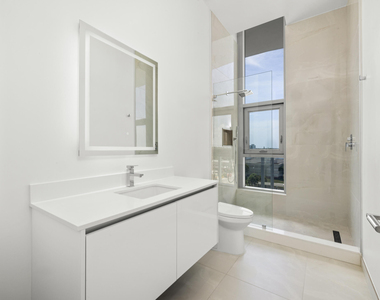 220 Lake Shore Drive - Photo Thumbnail 26
