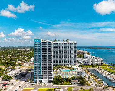 220 Lake Shore Drive - Photo Thumbnail 50