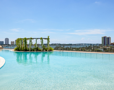 220 Lake Shore Drive - Photo Thumbnail 32