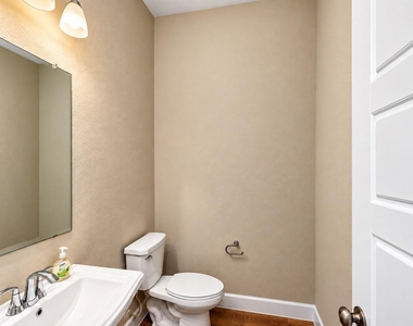 1621 Rose Willow Way - Photo Thumbnail 29