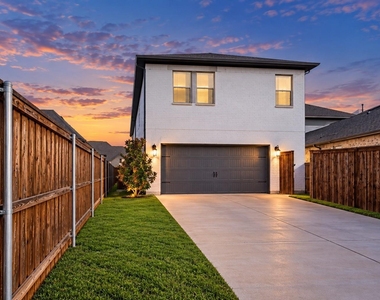 1621 Rose Willow Way - Photo Thumbnail 31