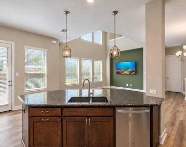 1621 Rose Willow Way - Photo Thumbnail 12