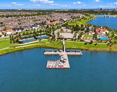 1621 Rose Willow Way - Photo Thumbnail 34
